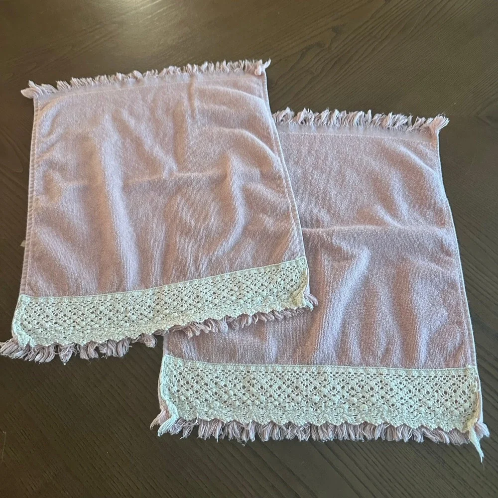 Saturday Knight Ltd Pink Hand Towels Set of 2 Crochet Lace Trim Fringe 13 x 17